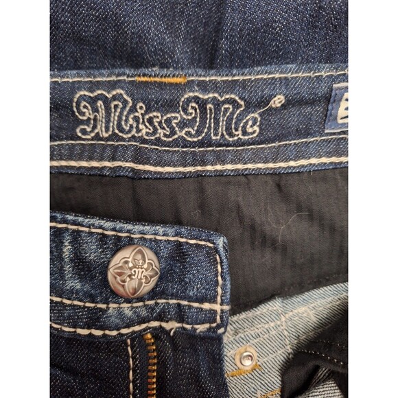 Miss Me Low Rise Bootcut Jeans Sz 30 Distressed Rhinestones Bling Embroidered - Picture 5 of 12